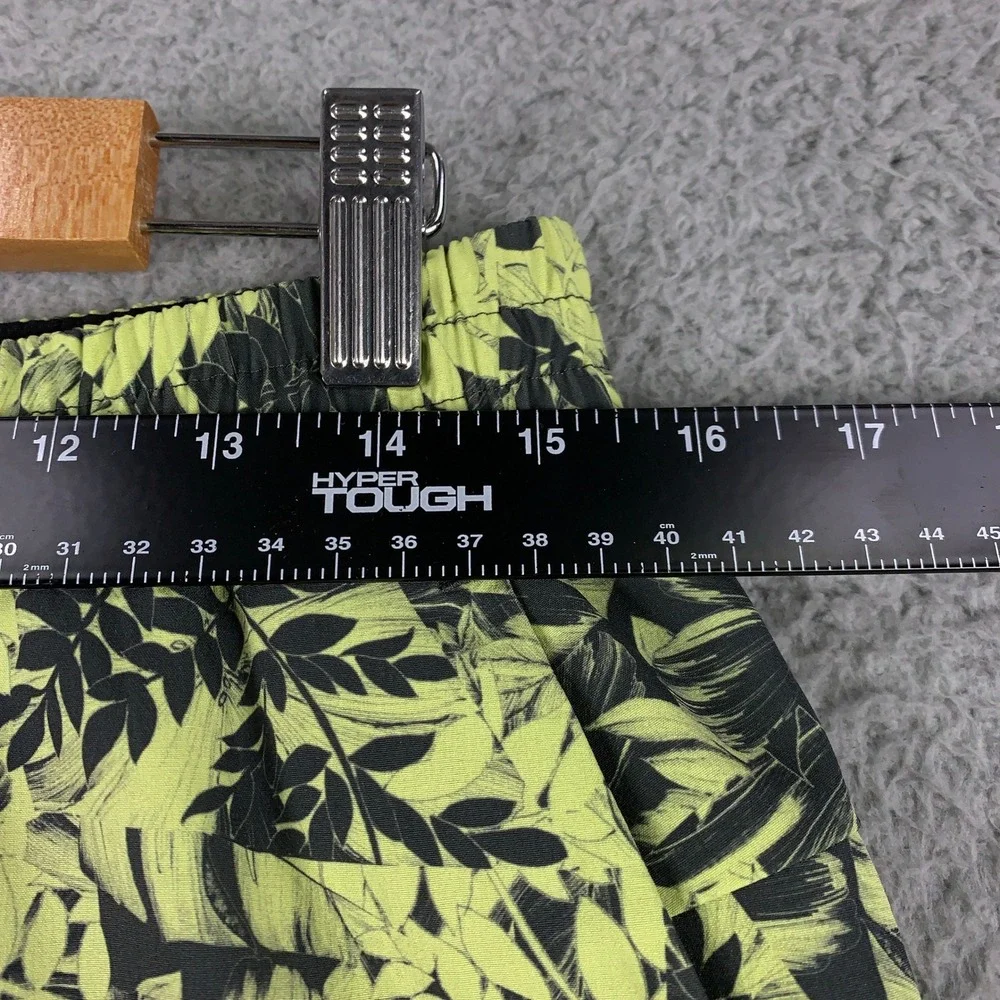 Lululemon Cross Channel Shorts Mens Large Lime Green Black Floral Botanical Swim
